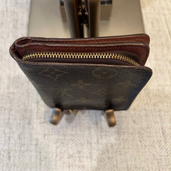 Louis Vuitton Juliette Wallet - Picture 5 of 12